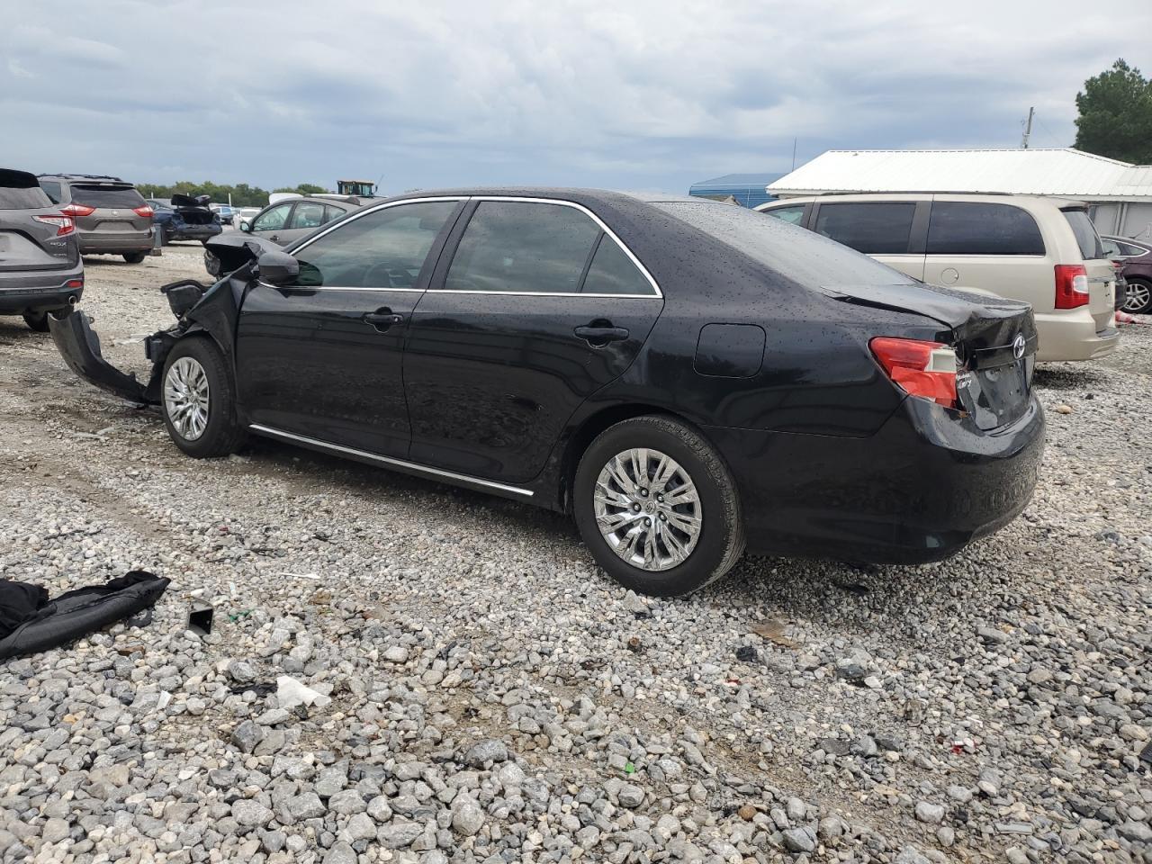 2014 TOYOTA CAMRY