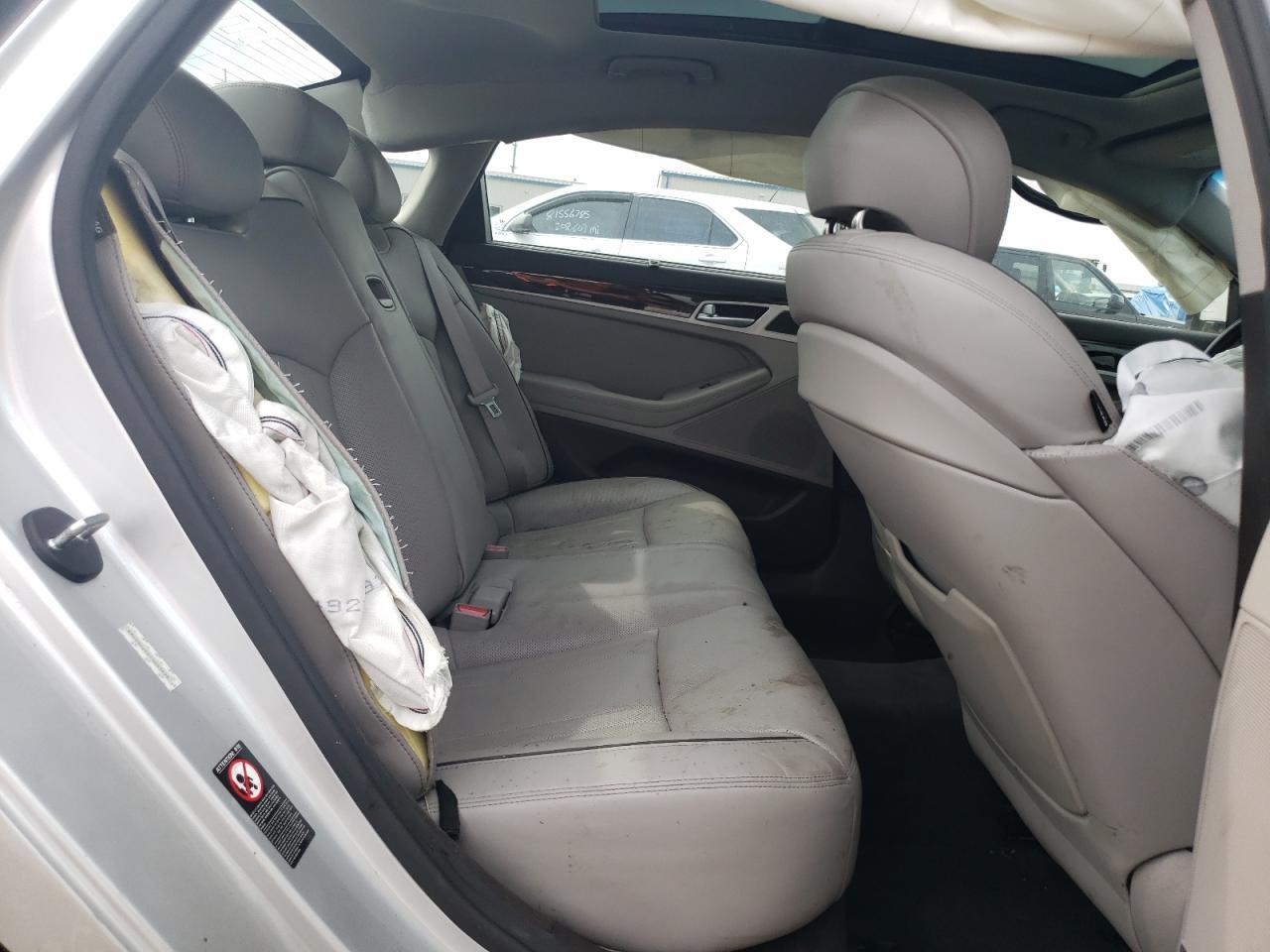 2015 HYUNDAI GENESIS