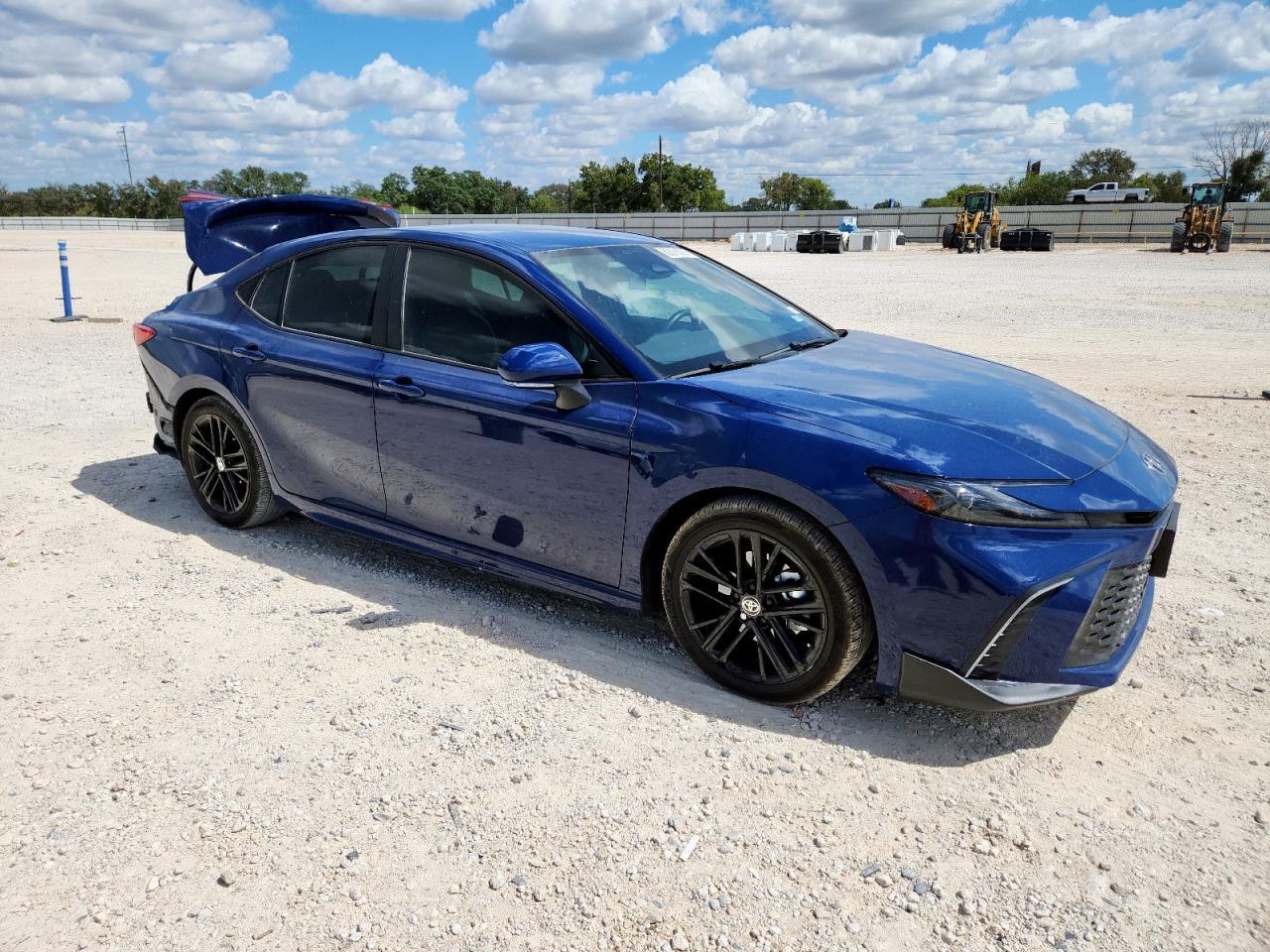 2025 TOYOTA CAMRY