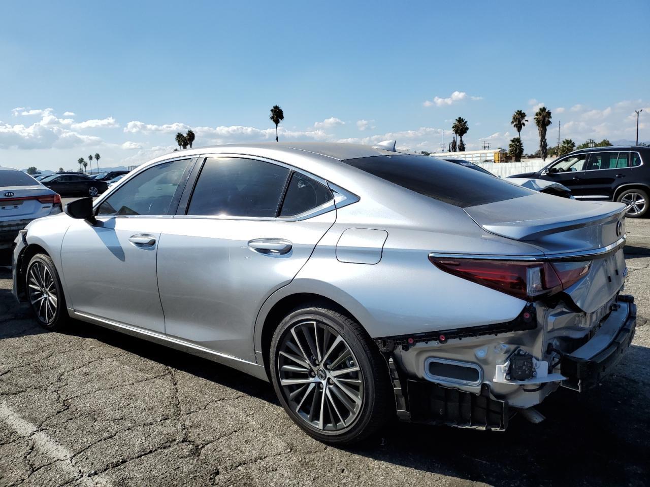 2025 LEXUS ES 300H