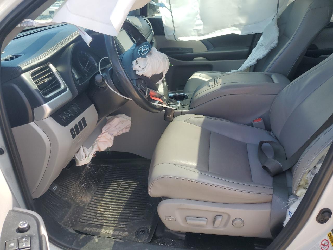 2019 TOYOTA HIGHLANDER