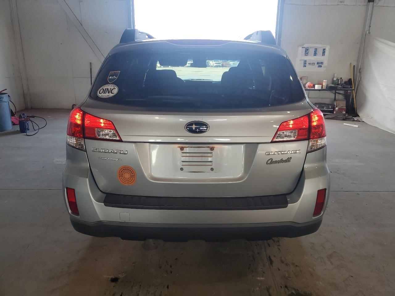 2013 SUBARU Outback