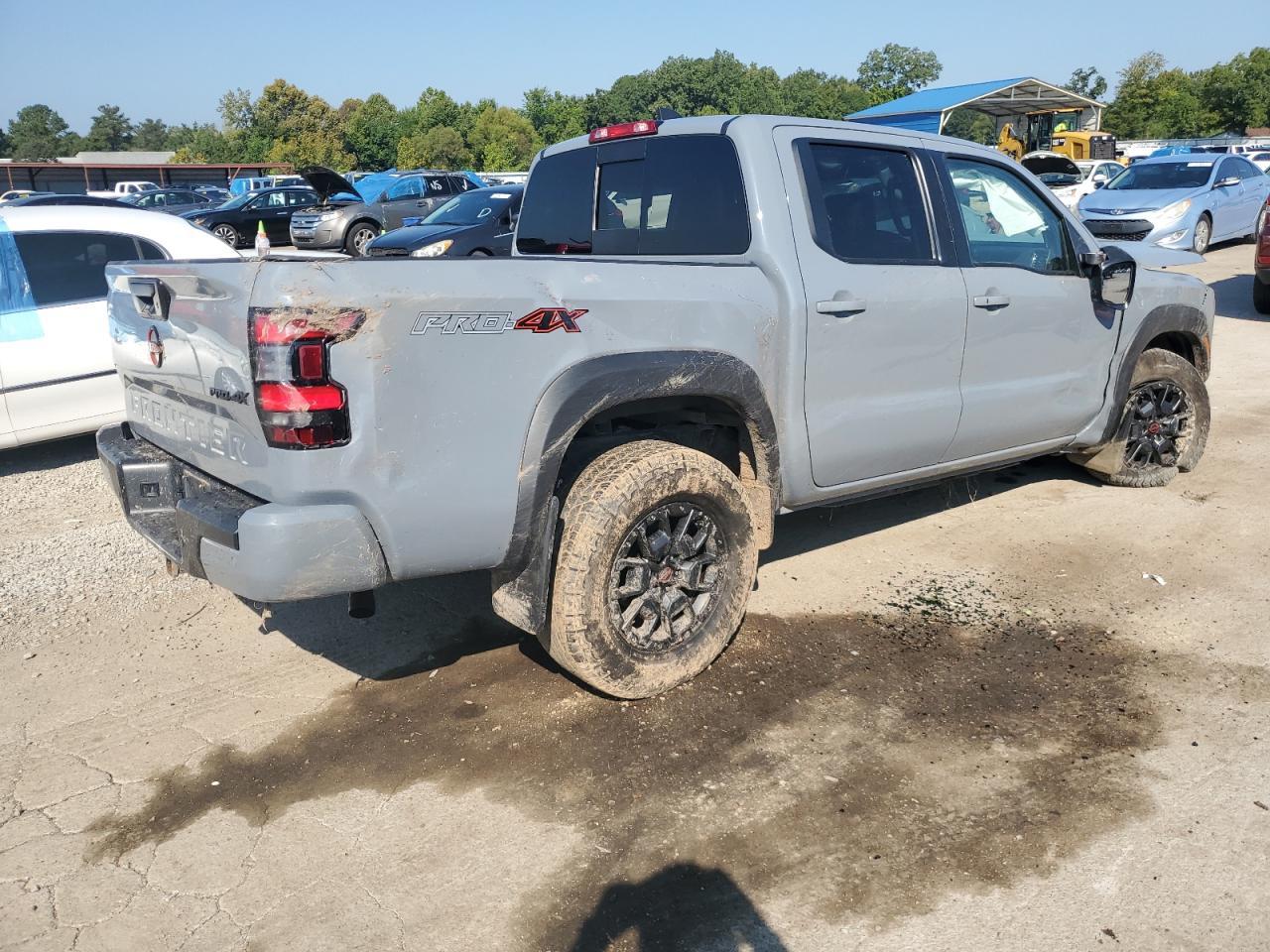 2024 NISSAN Frontier