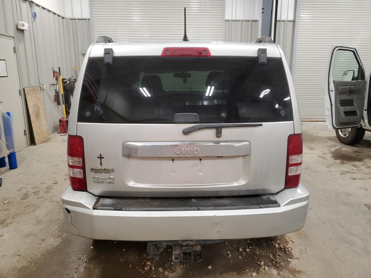 2012 JEEP Liberty