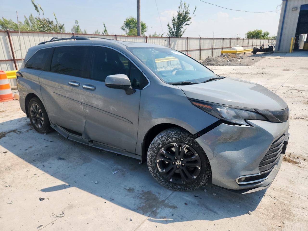 2024 TOYOTA SIENNA