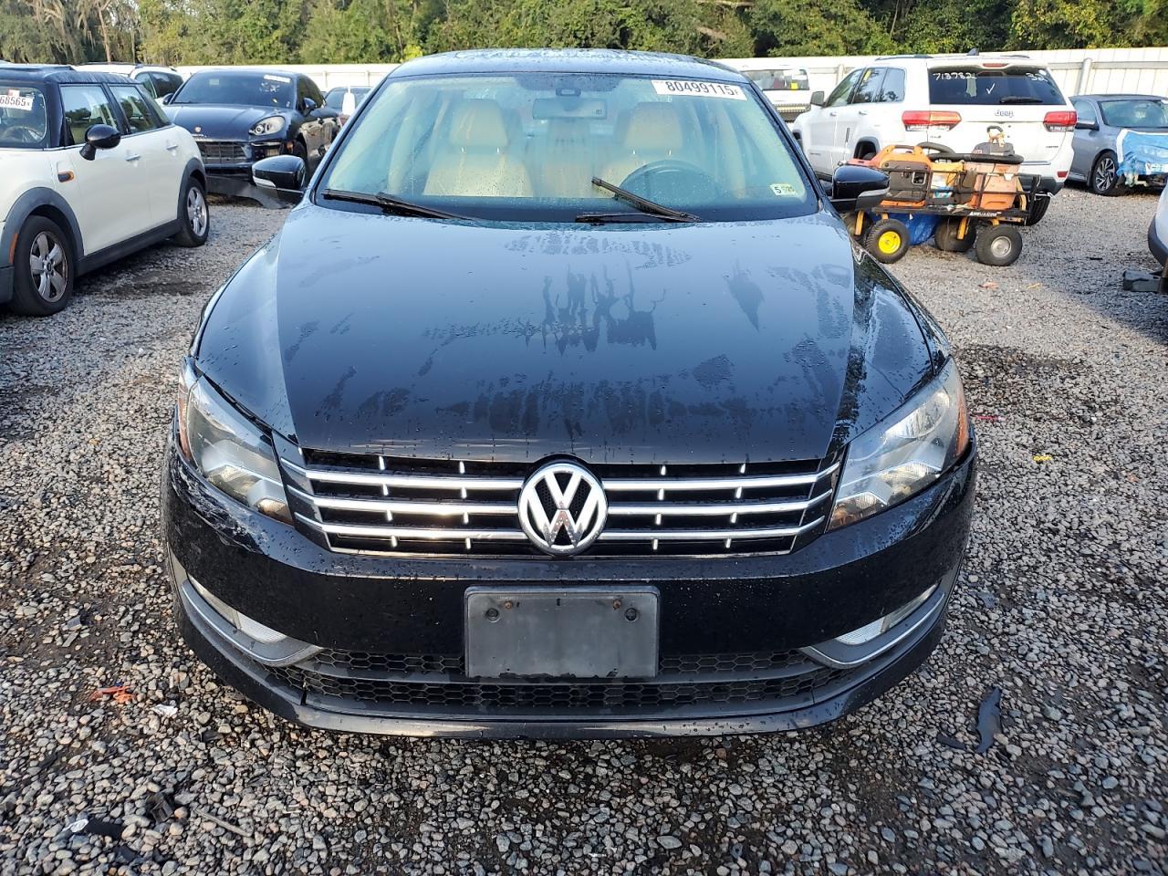 2014 VOLKSWAGEN Passat