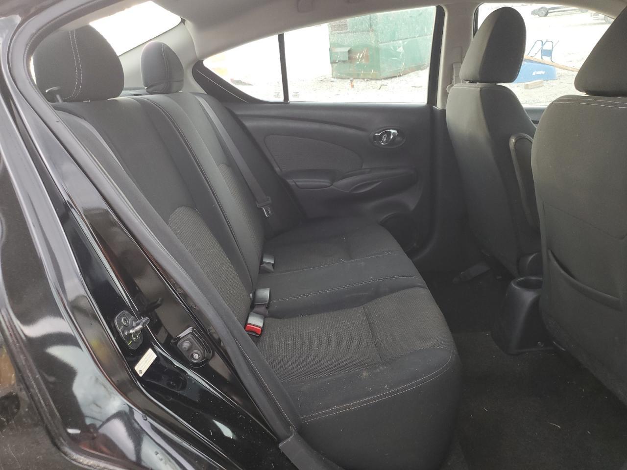 2016 NISSAN VERSA