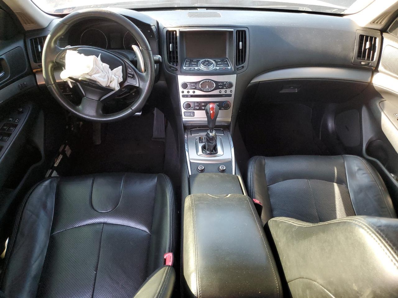 2011 INFINITI G37