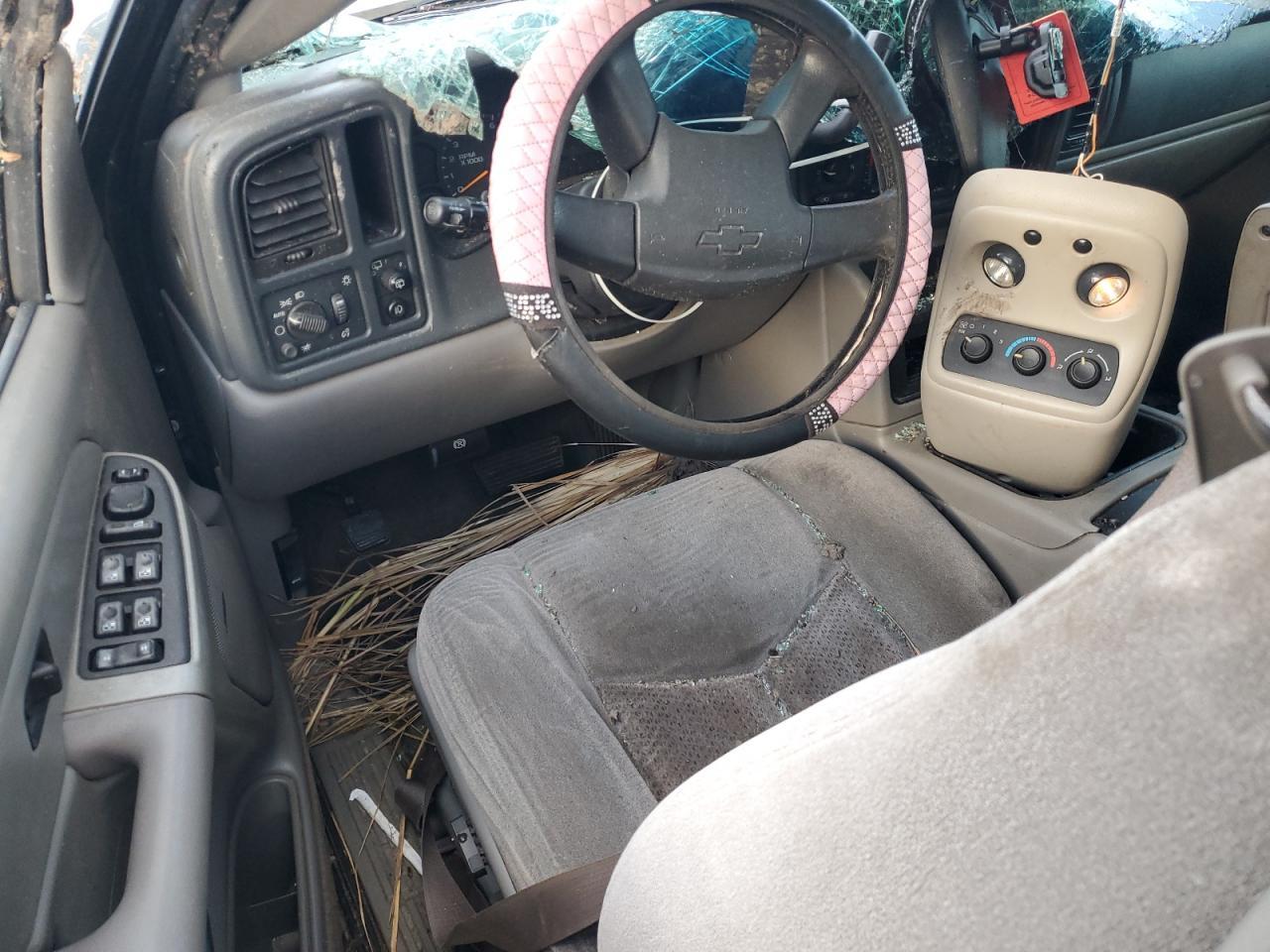 2004 CHEVROLET Tahoe
