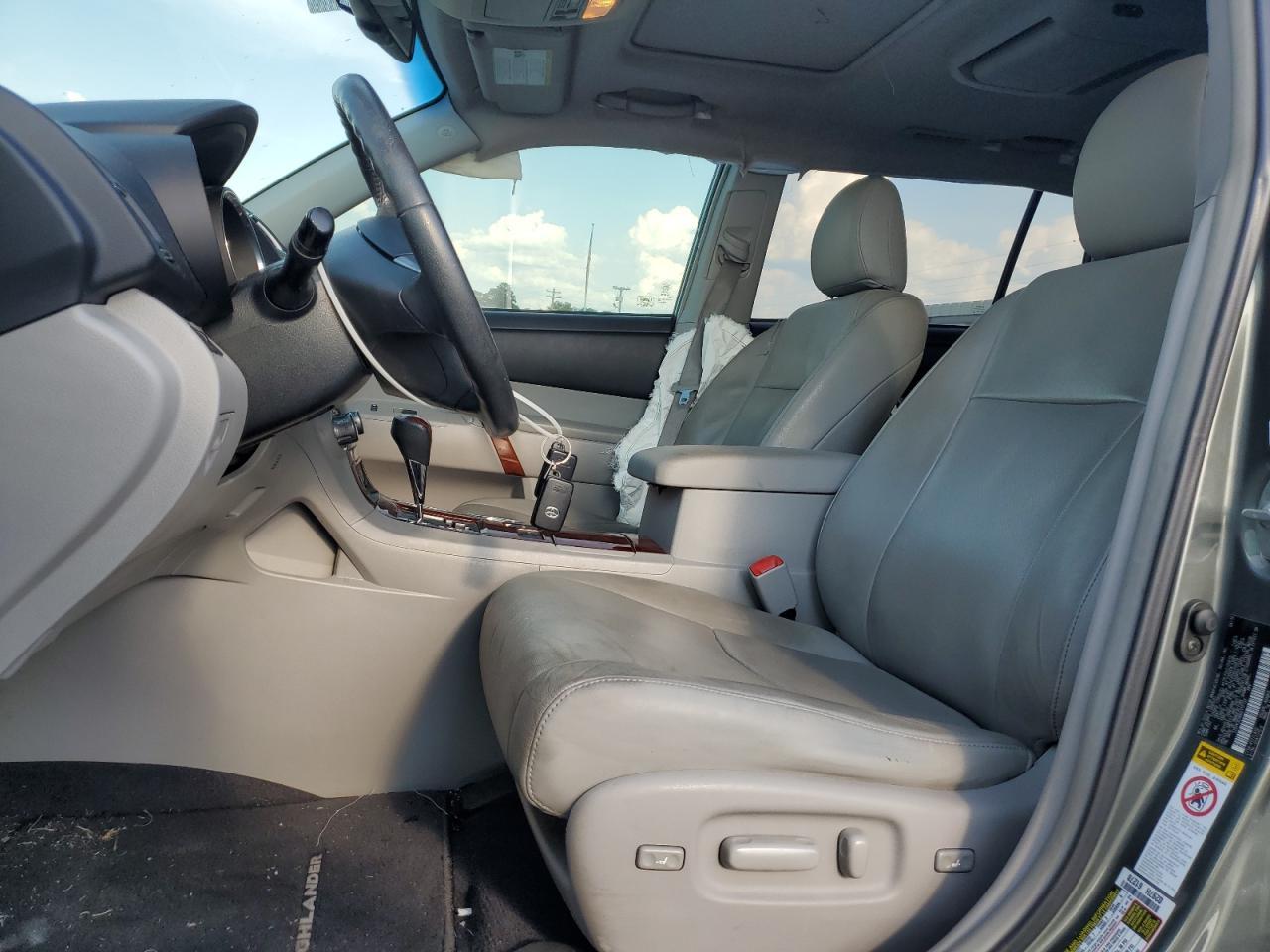 2013 TOYOTA HIGHLANDER