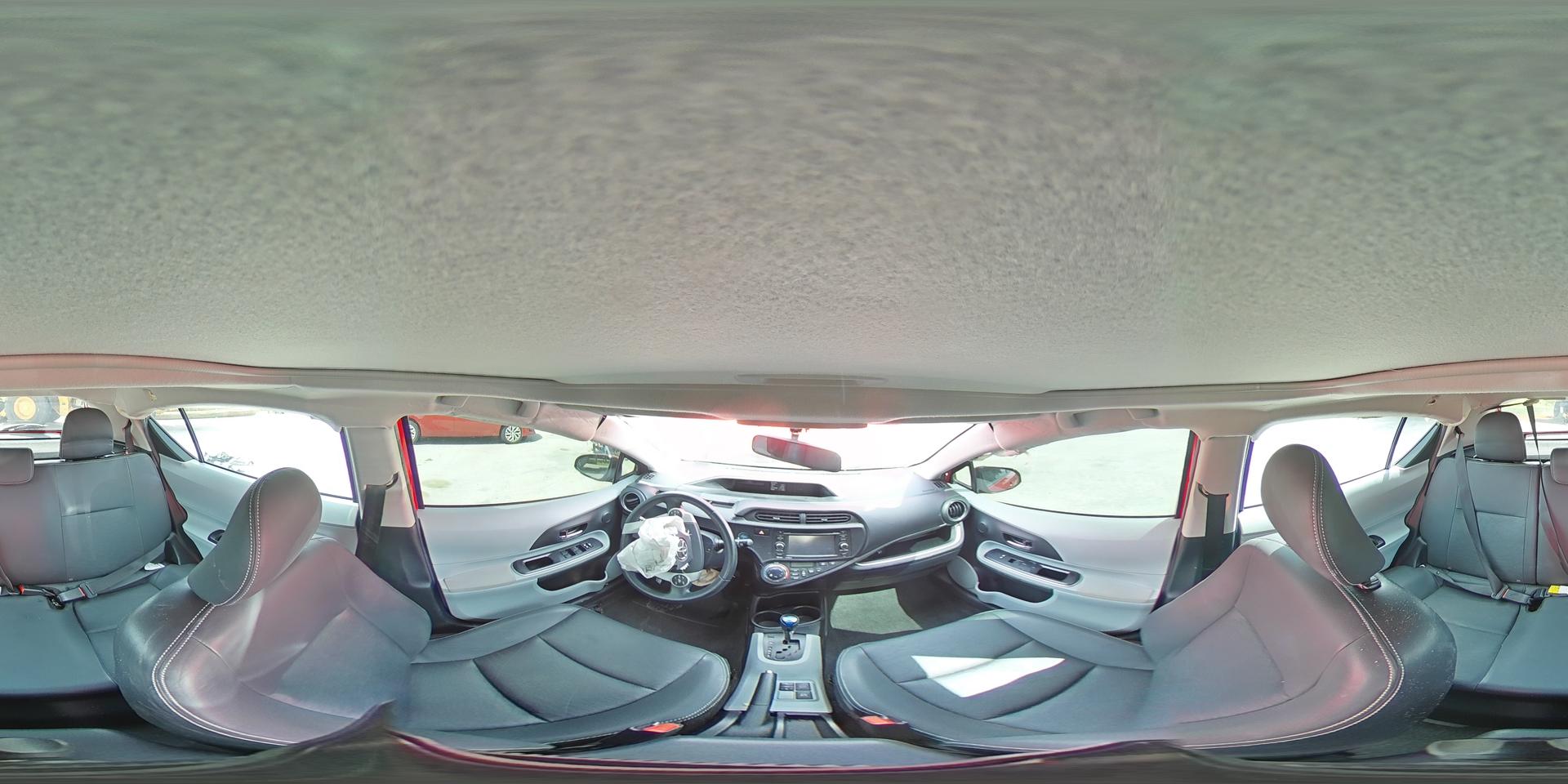2014 TOYOTA Prius c