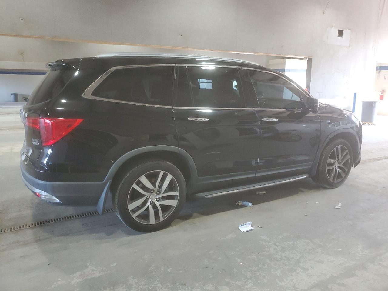2017 HONDA PILOT