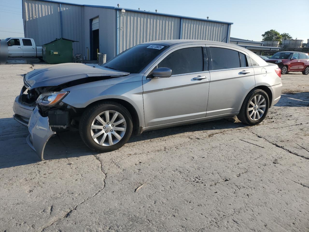 2013 CHRYSLER 200