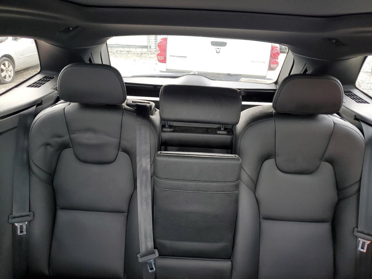 2020 VOLVO XC60