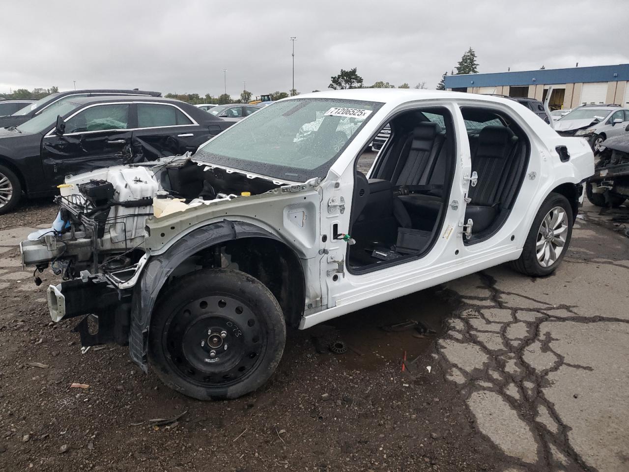 2019 CHRYSLER 300