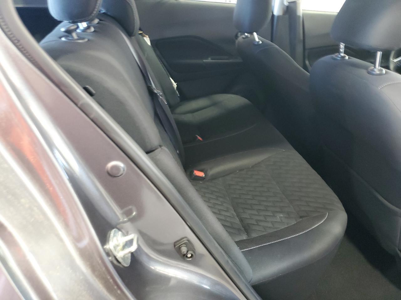 2021 NISSAN KICKS