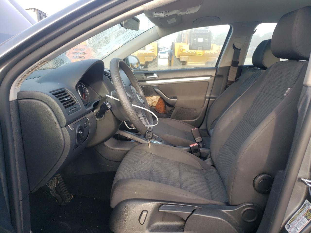 2010 VOLKSWAGEN JETTA