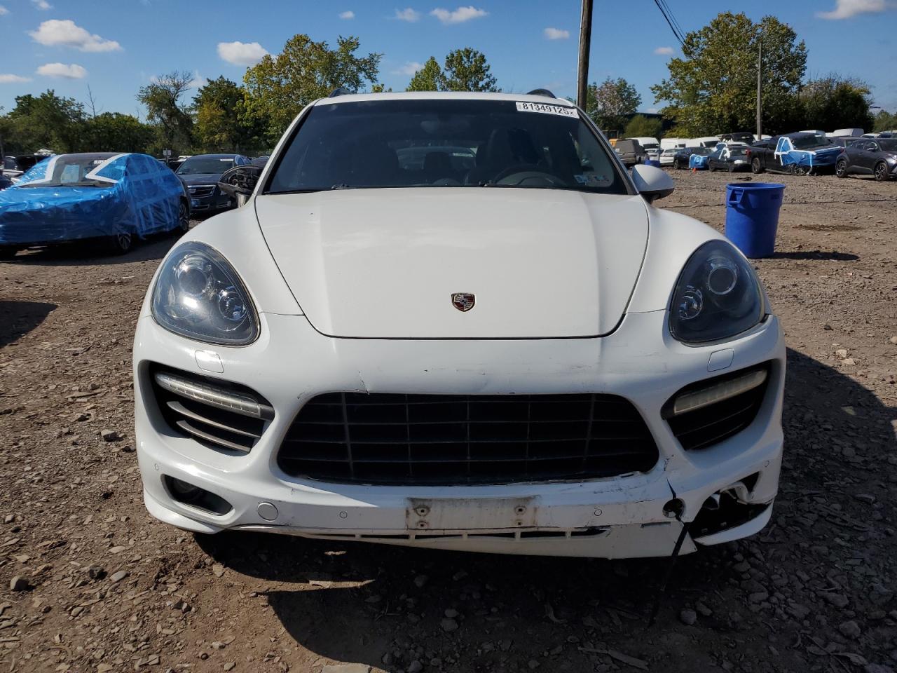 2013 PORSCHE CAYENNE