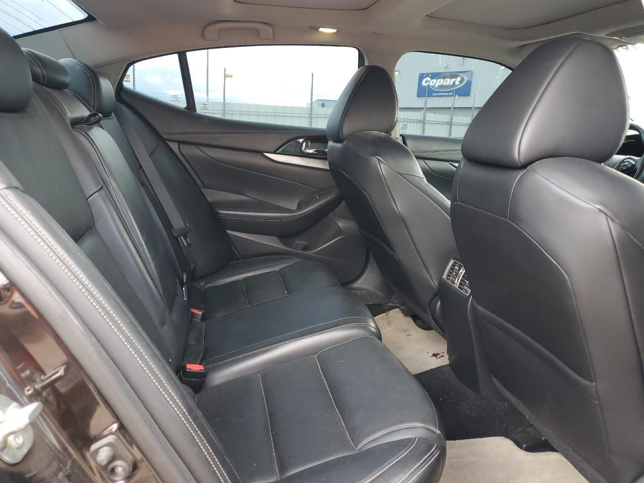 2016 NISSAN Maxima