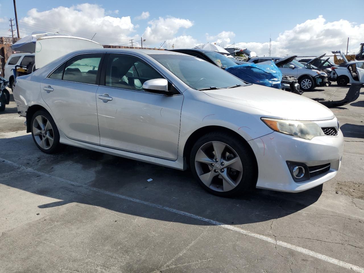 2014 TOYOTA CAMRY