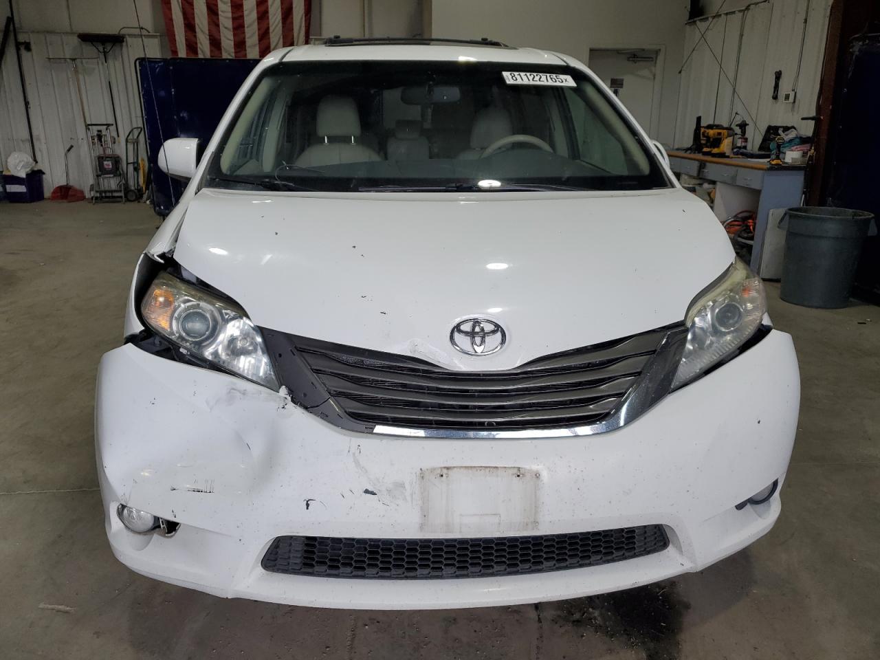 2013 TOYOTA SIENNA