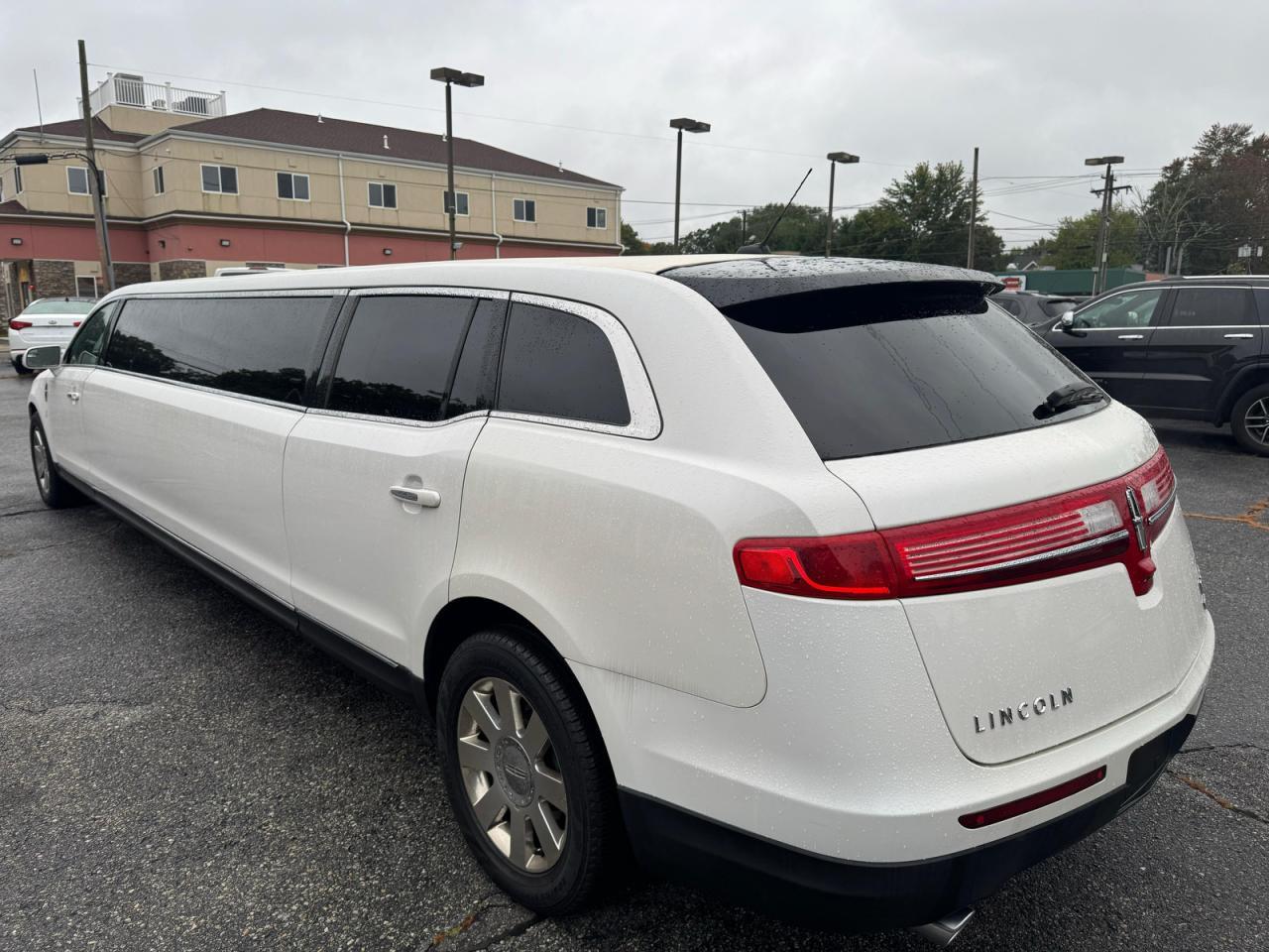 2013 LINCOLN MKT