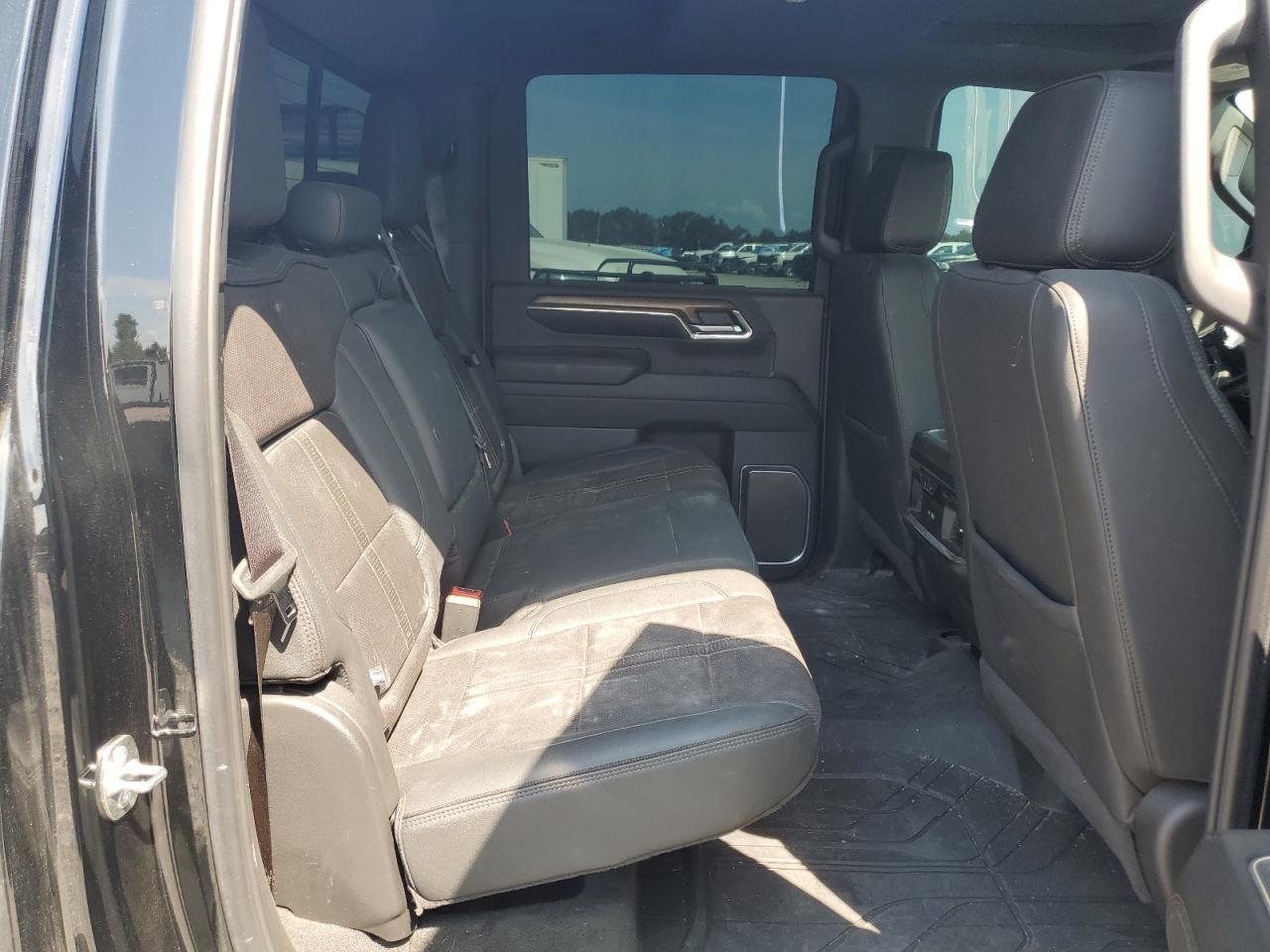 2024 CHEVROLET Silverado
