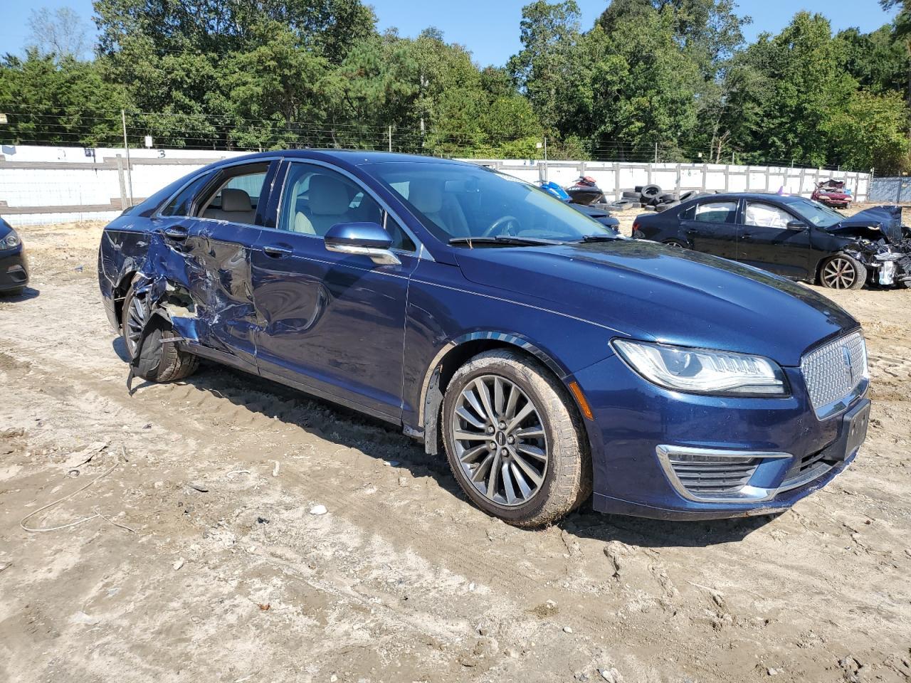 2017 LINCOLN MKZ