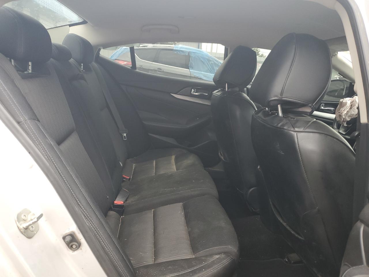2017 NISSAN Maxima
