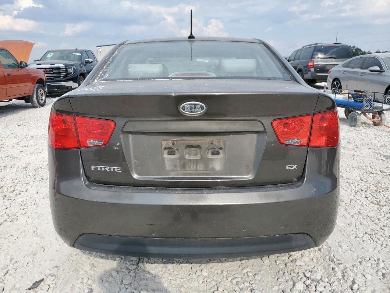2010 KIA FORTE