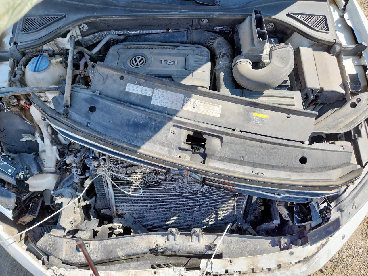 2017 VOLKSWAGEN Passat