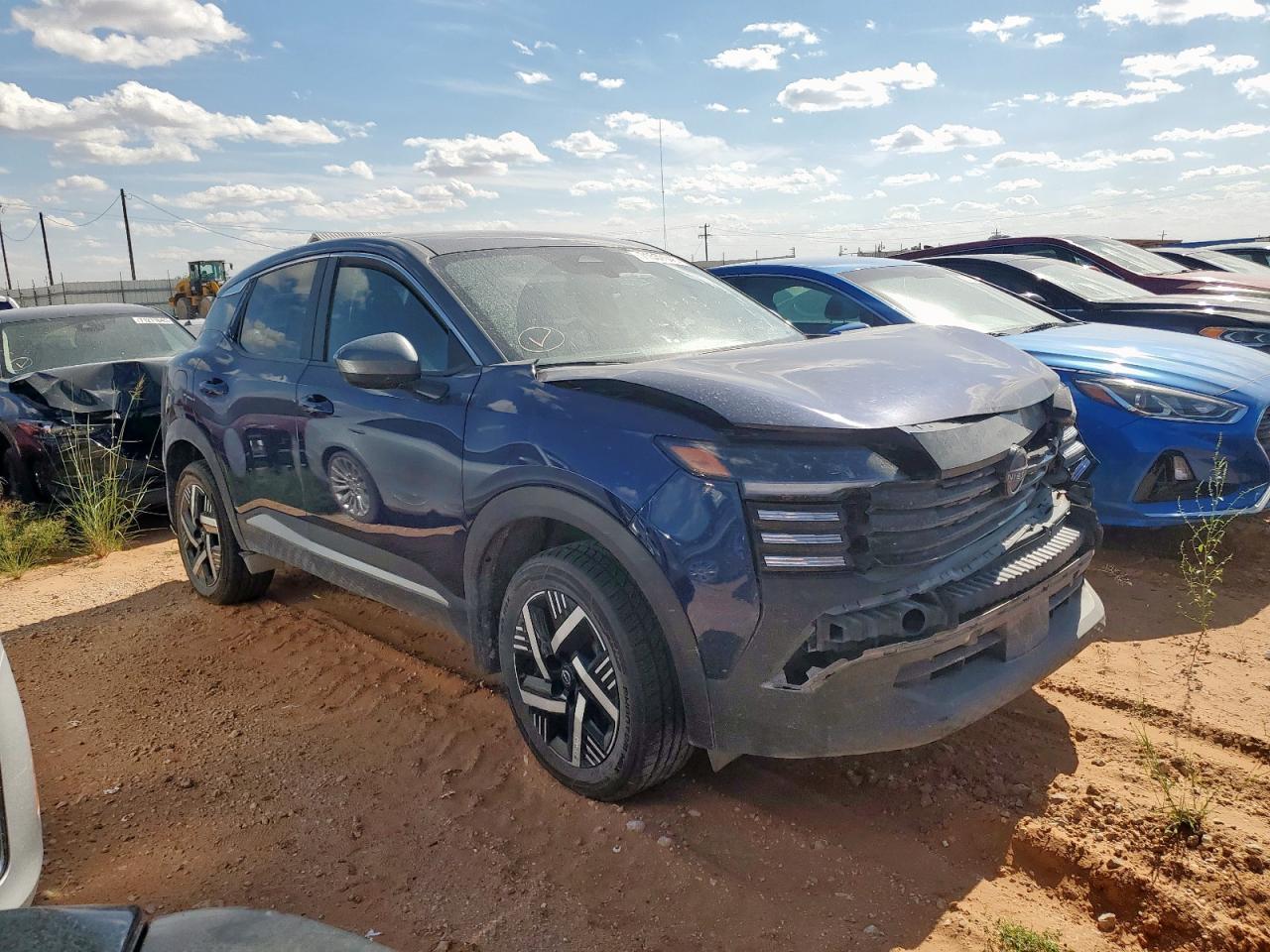 2025 NISSAN KICKS