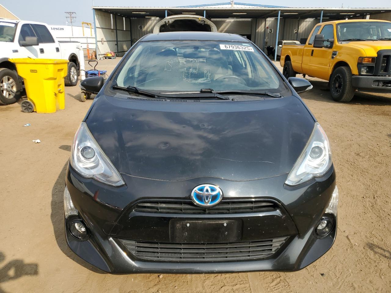 2015 TOYOTA Prius c