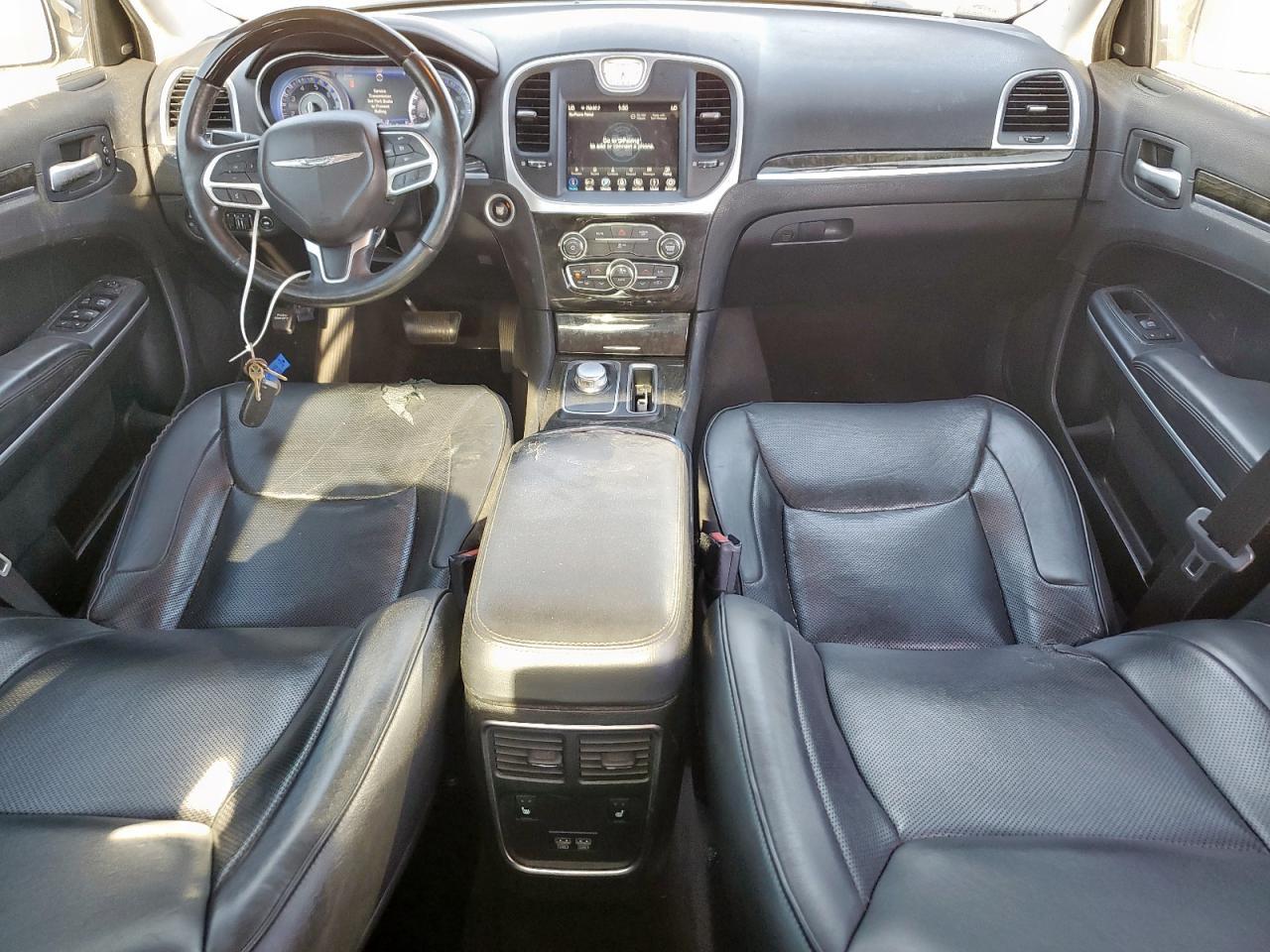 2019 CHRYSLER 300
