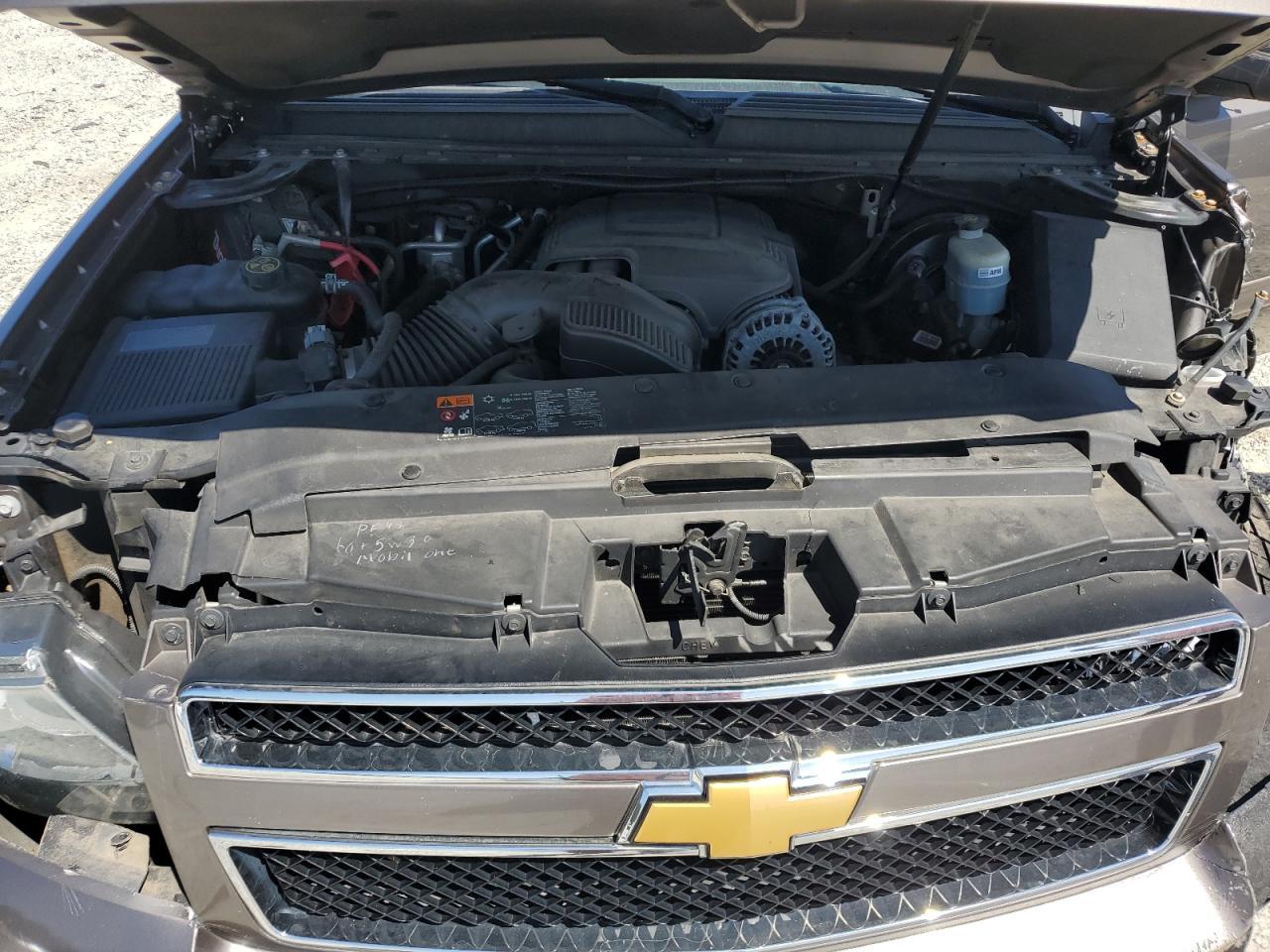2013 CHEVROLET Suburban