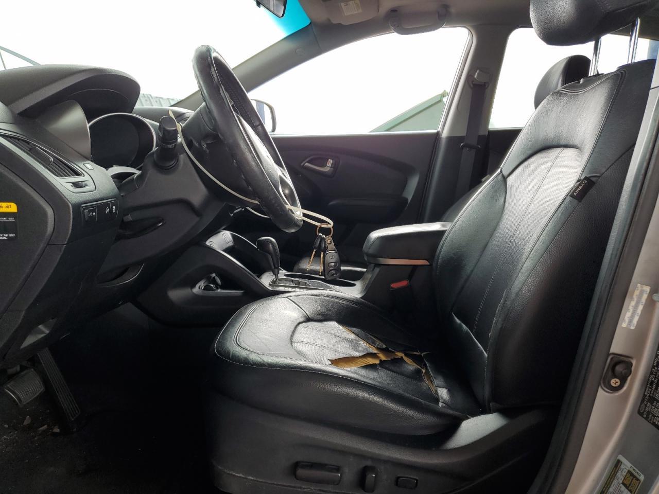 2010 HYUNDAI TUCSON