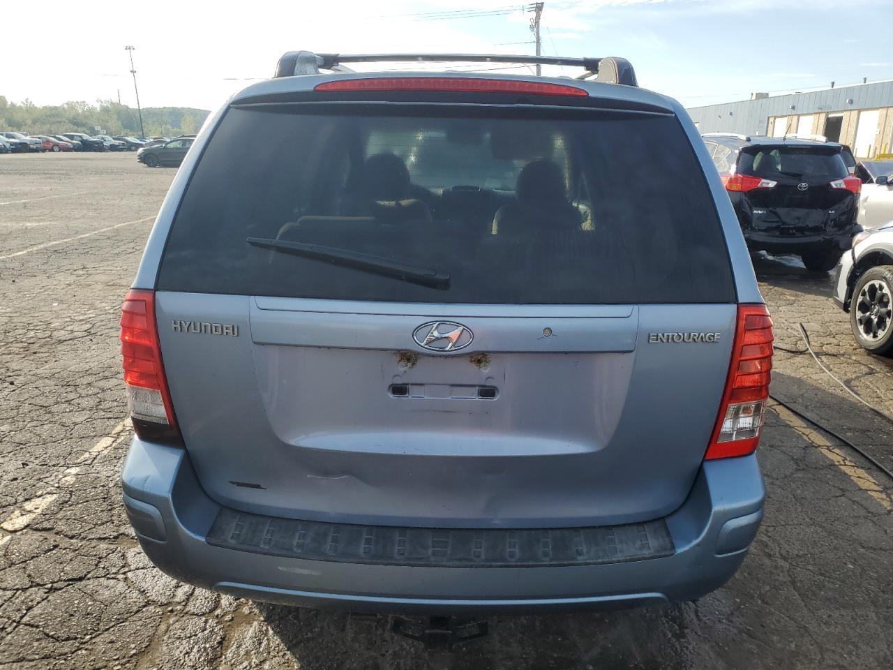 2008 HYUNDAI Entourage