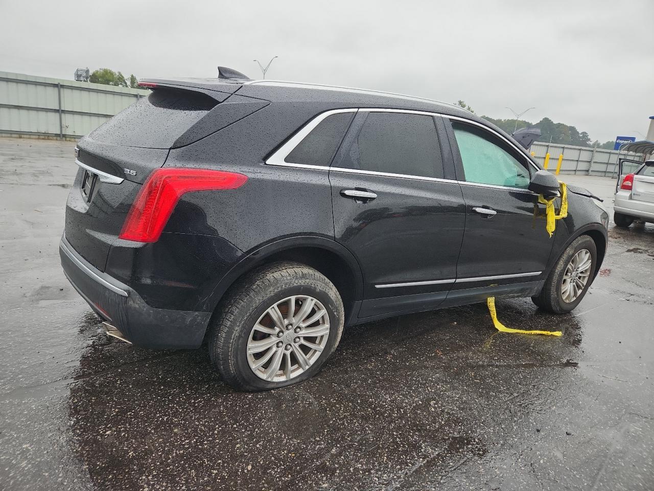 2017 CADILLAC XT5