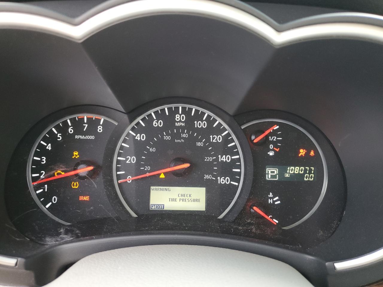 2014 NISSAN Quest