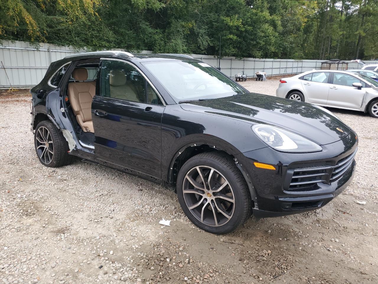 2021 PORSCHE CAYENNE