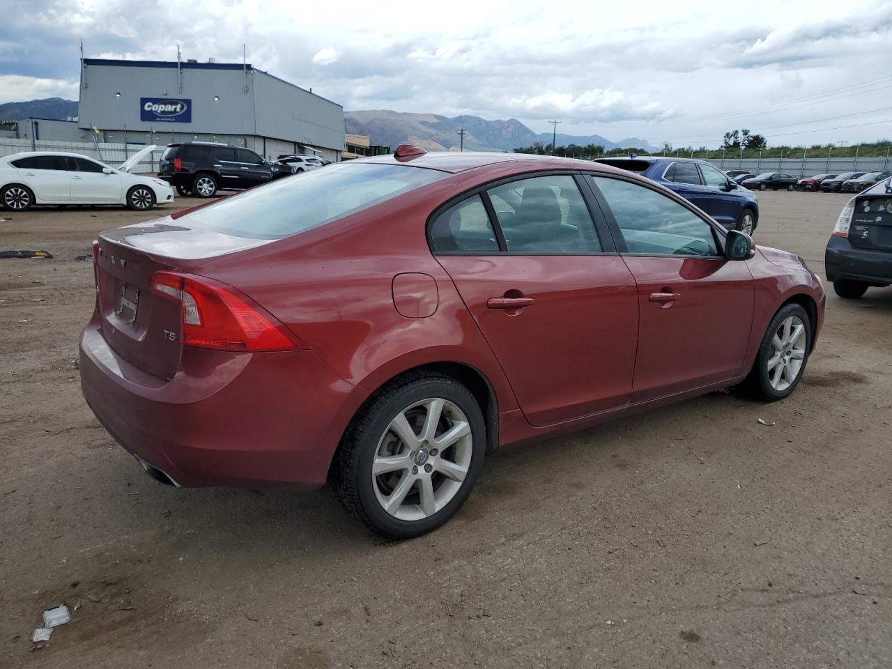 2016 VOLVO S60