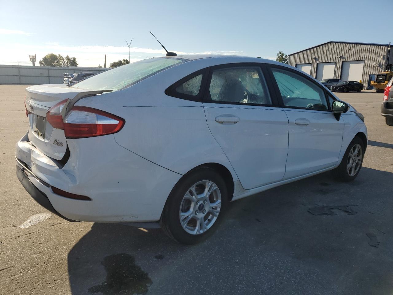 2015 FORD Fiesta