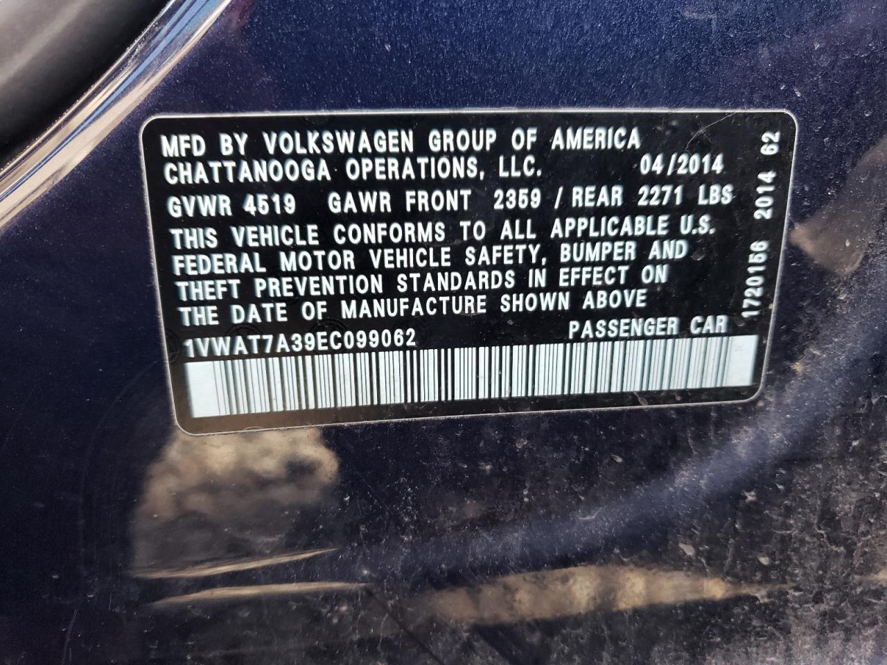 2014 VOLKSWAGEN Passat
