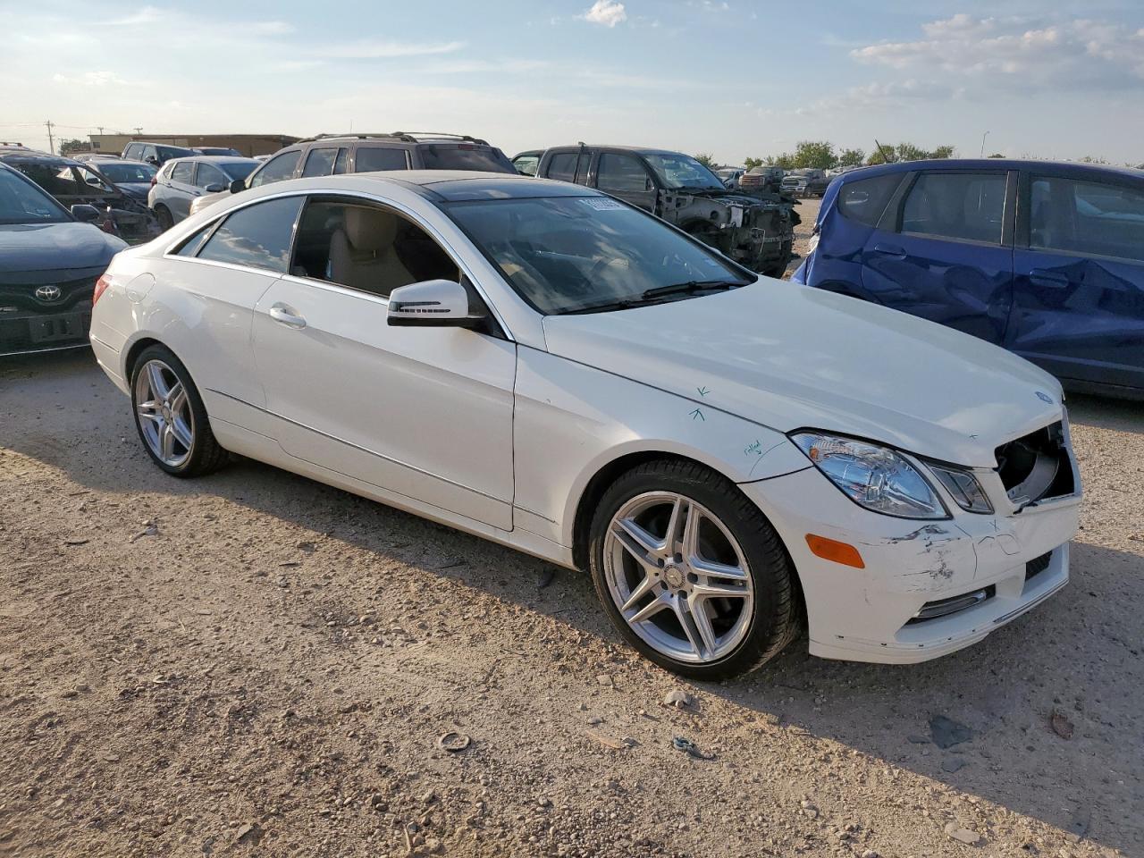2013 MERCEDES-BENZ E-Class