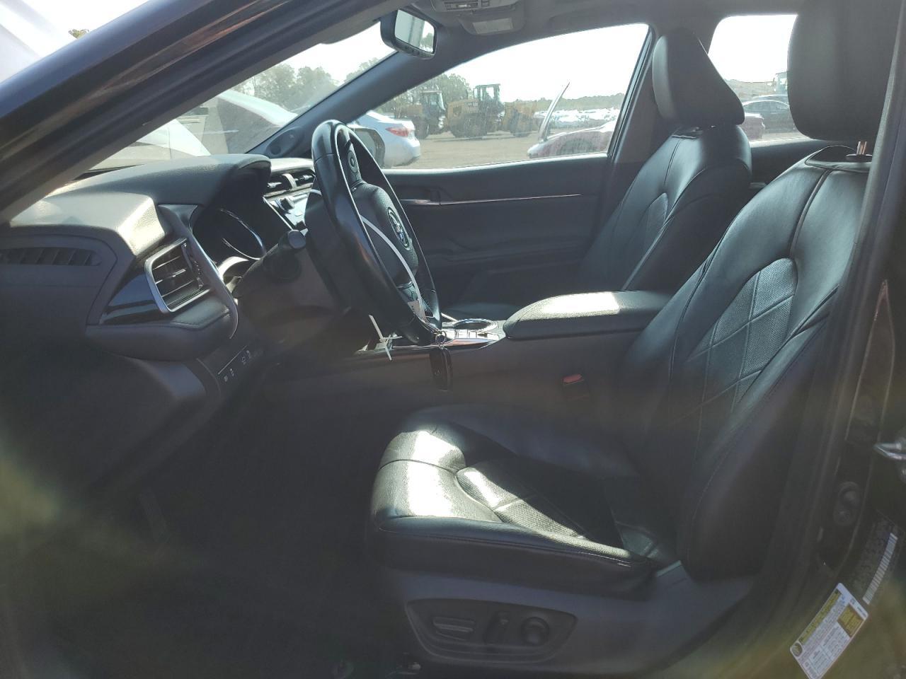 2019 TOYOTA CAMRY