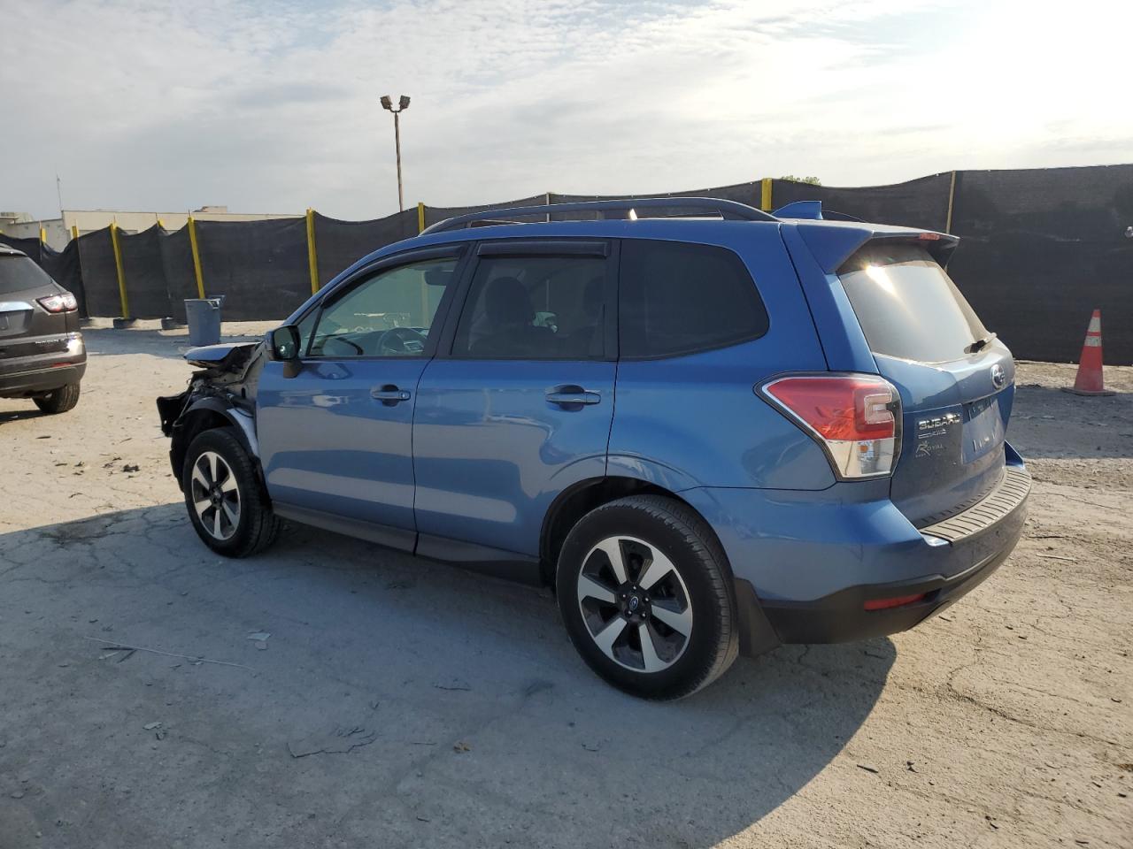 2017 SUBARU FORESTER