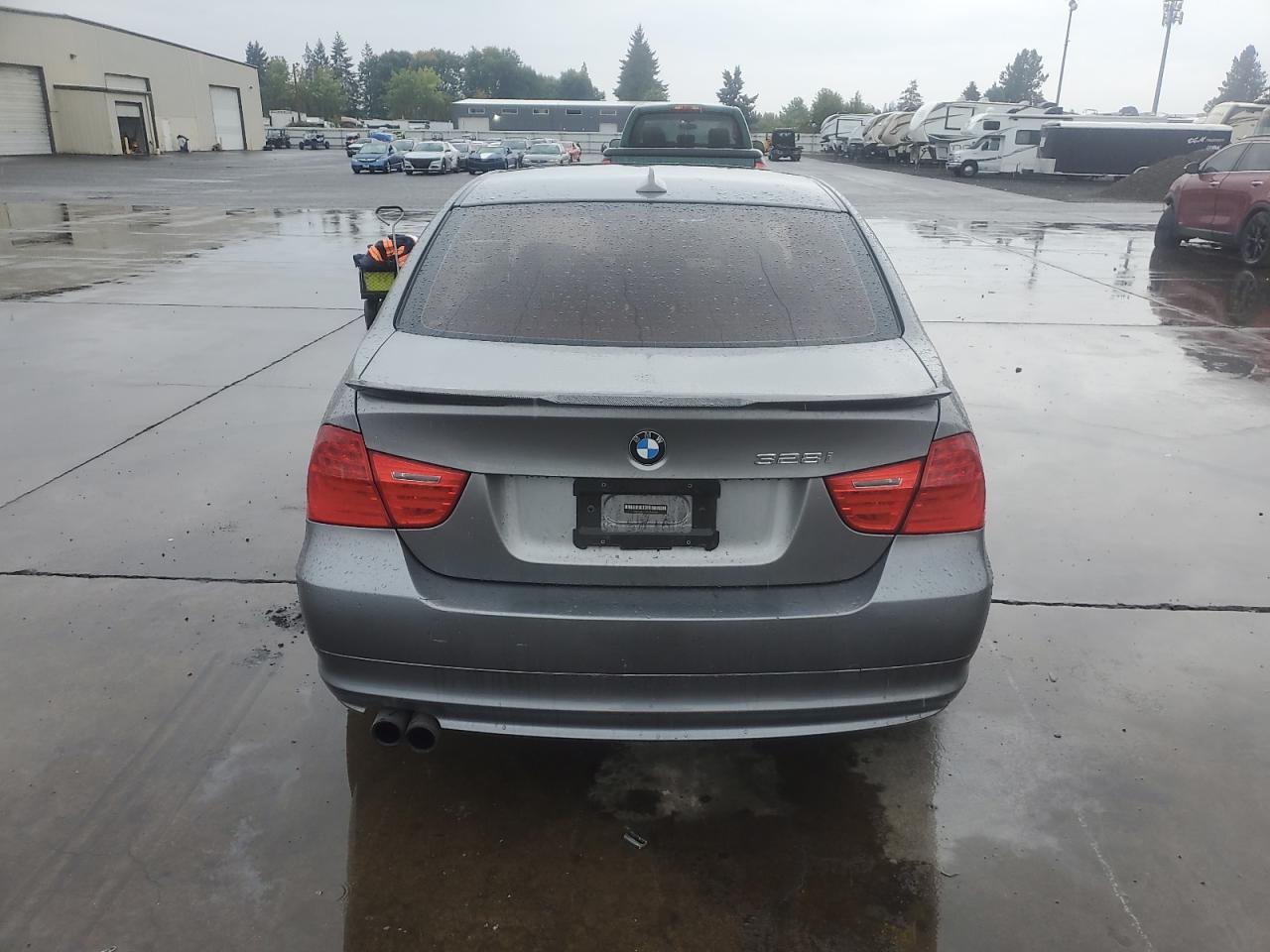 2011 BMW 3 SERIES