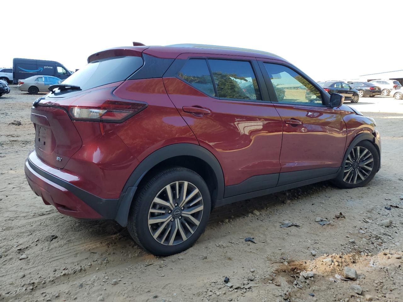 2024 NISSAN KICKS