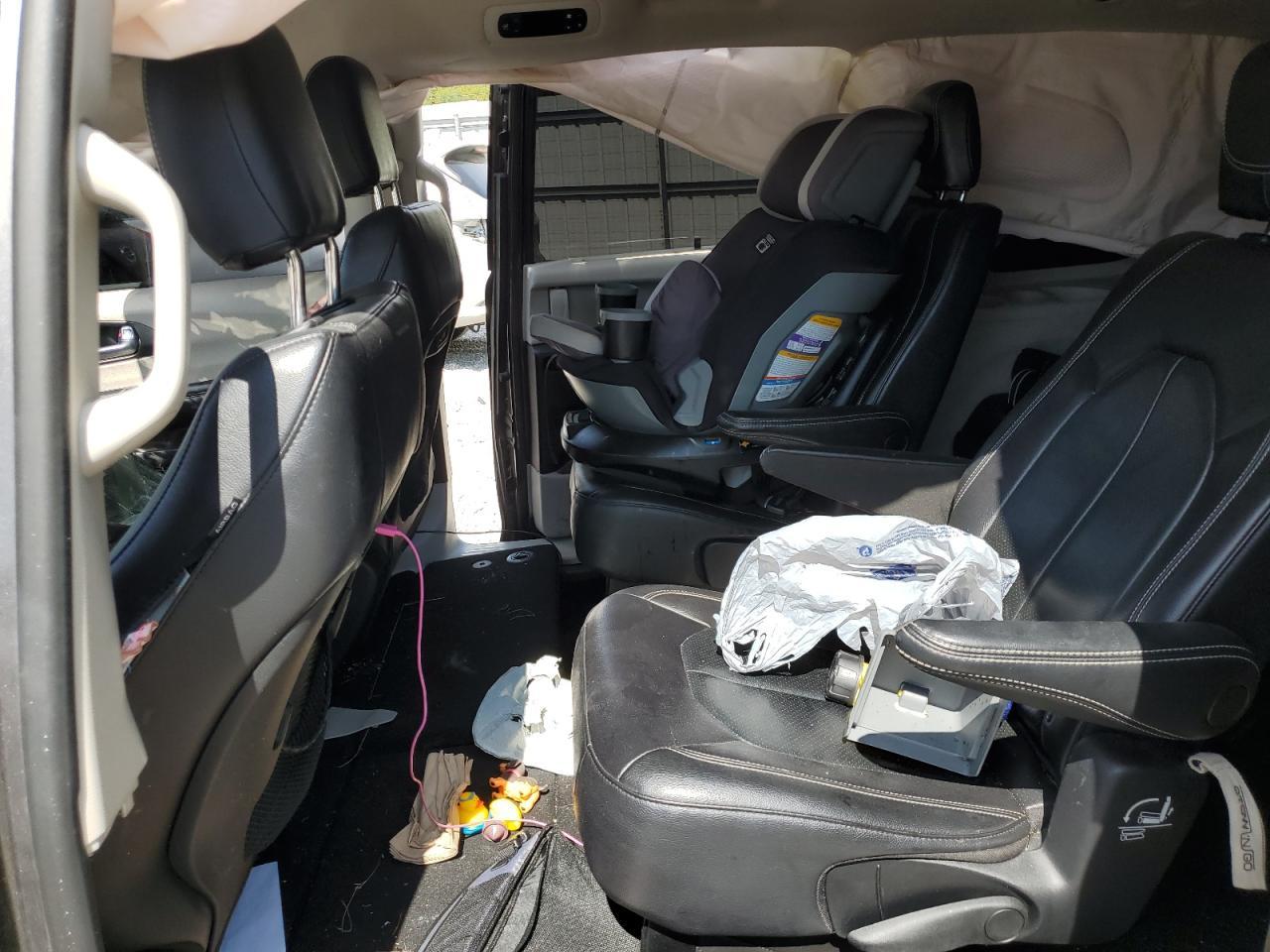 2022 CHRYSLER Pacifica