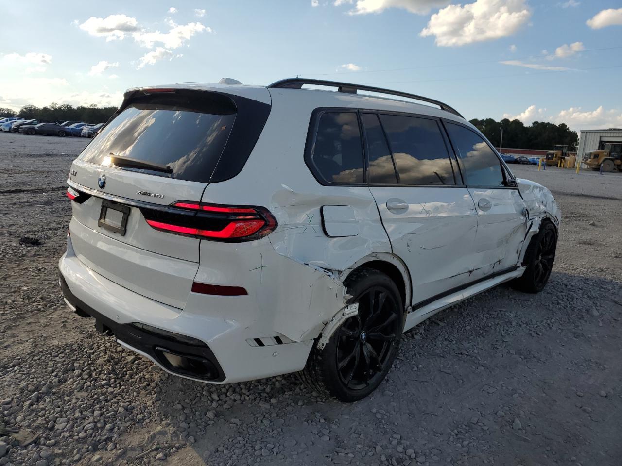 2024 BMW X7